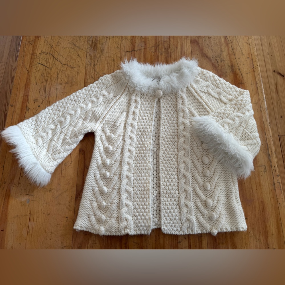 Les Tricots Cable Knit Sweater Womens Size L Off White Cottagecore Faux Fur Trim